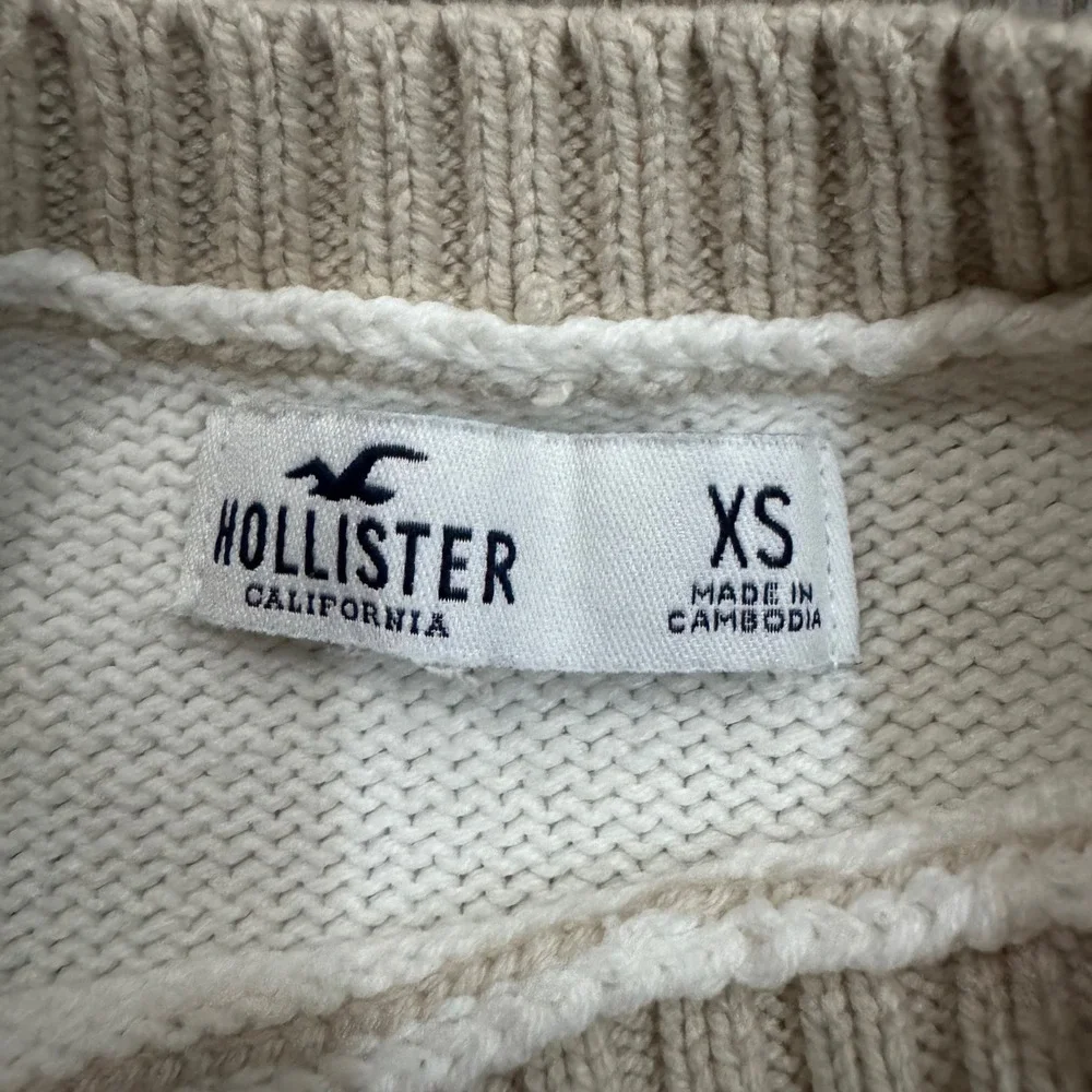 Hollister Womens XS Tan White Striped Crewneck Knit Sweater Neutral Long Sleeve